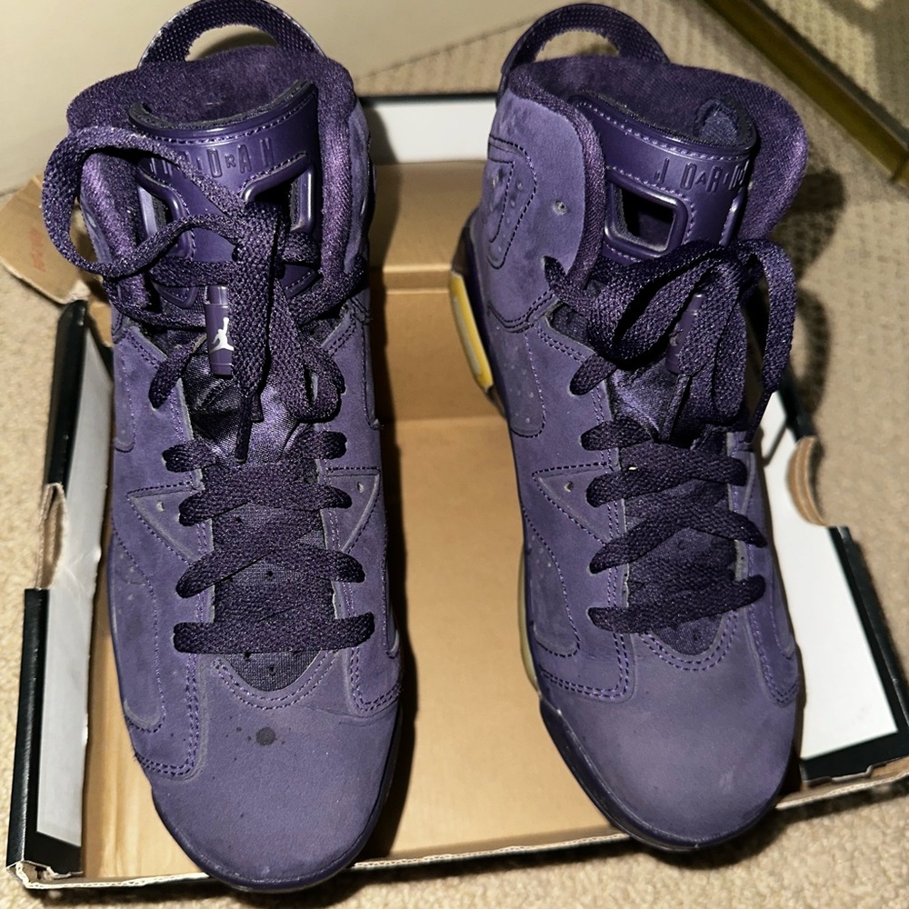 Purple Jordan Retro 6 Grade School